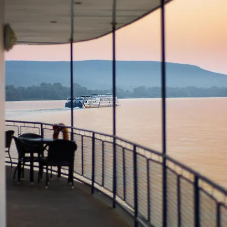 Úszó hotel Aquamarina