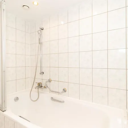 Aquamarina Bateau-hôtel