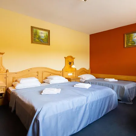 Aquamarina Bateau-hôtel 3*