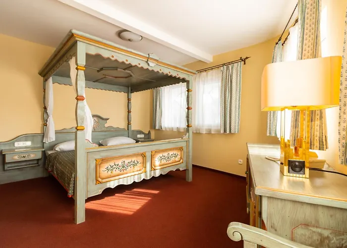 Aquamarina Úszó hotel 3*