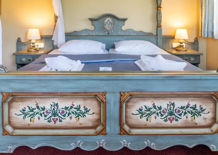 Aquamarina Úszó hotel Visegrád